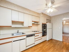 124 Greystone Road, Rockville Centre NY 11570