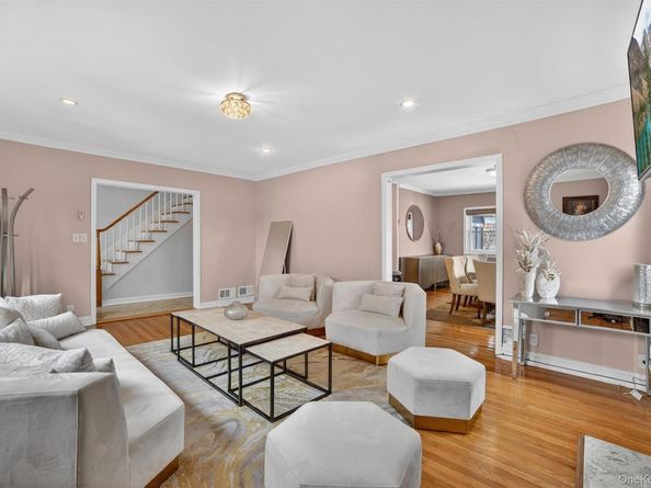 135 Midland Terrace, Yonkers NY 10704