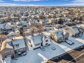 39 Layton Street, Freeport NY 11520