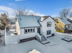 39 Layton Street, Freeport NY 11520