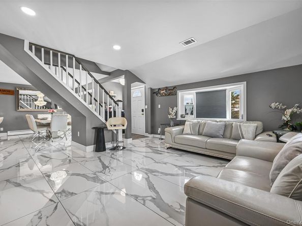 4185 Harriet Road, Bethpage NY 11714