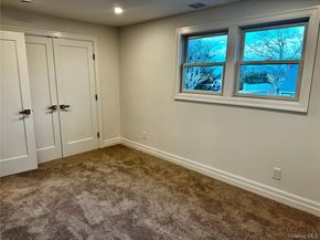 696 N Delaware Avenue, Lindenhurst NY 11757