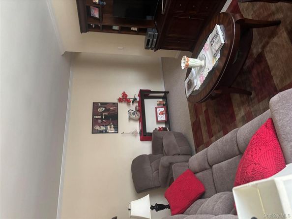 99 Madison Street 6U, Port Washington NY 11050