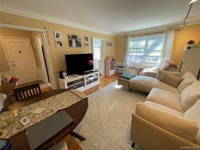 43 N Forest Avenue C21, Rockville Centre NY 11570