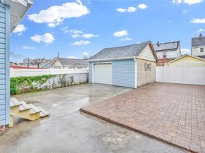 21432 112th Road, Queens Village South NY 11429