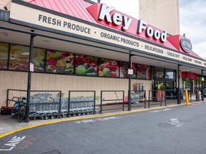 141-39 Union Turnpike 1O, Flushing NY 11367