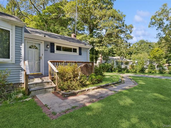 44 S Swezeytown Road, Middle Island NY 11953