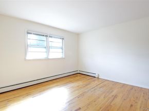 217 Wellington Road S, Garden City South NY 11530