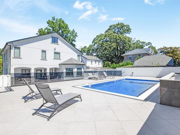190-22 Nero Avenue, Hollis NY 11423