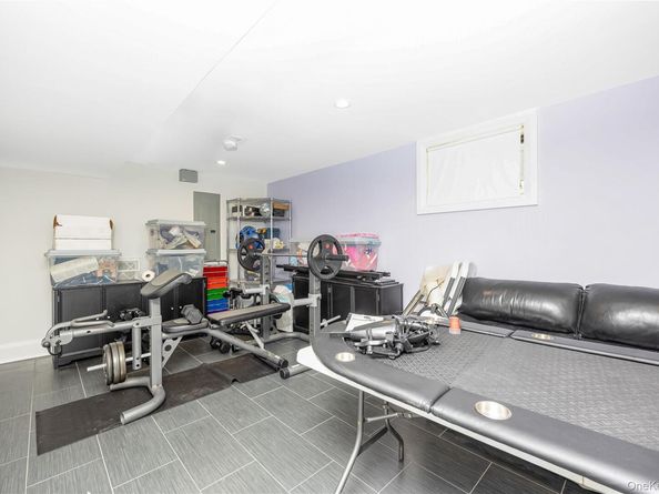190-22 Nero Avenue, Hollis NY 11423