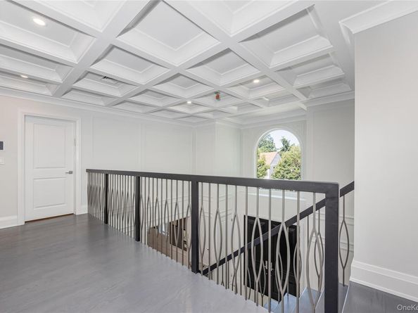 190-22 Nero Avenue, Hollis NY 11423