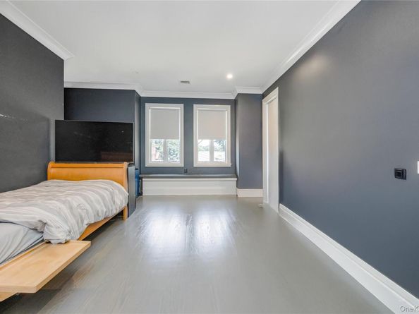 190-22 Nero Avenue, Hollis NY 11423