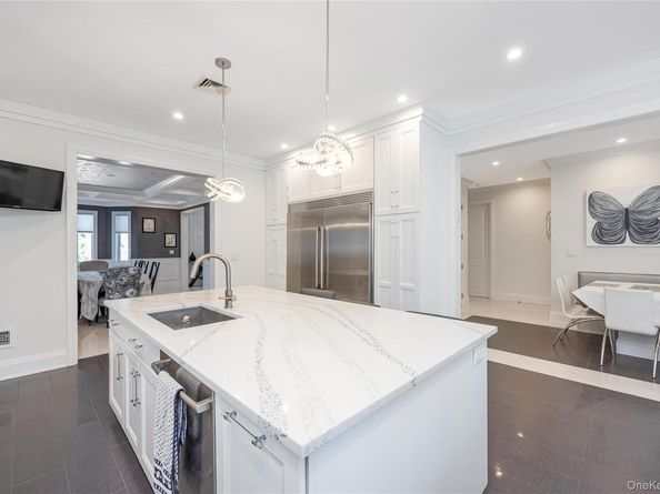 190-22 Nero Avenue, Hollis NY 11423