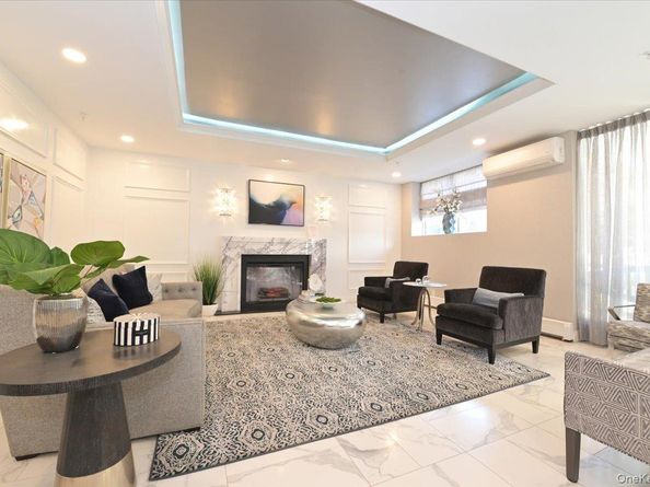 320 E Shore Road C, Great Neck NY 11023