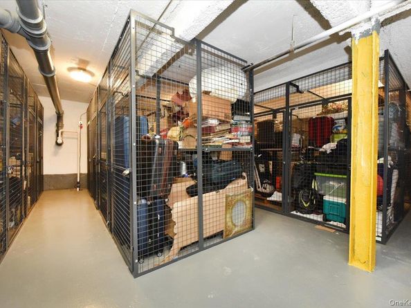 320 E Shore Road C, Great Neck NY 11023