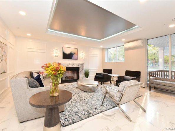 320 E Shore Road C, Great Neck NY 11023