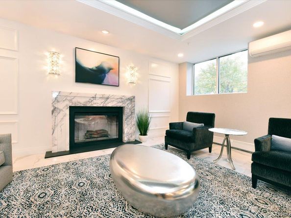 320 E Shore Road C, Great Neck NY 11023