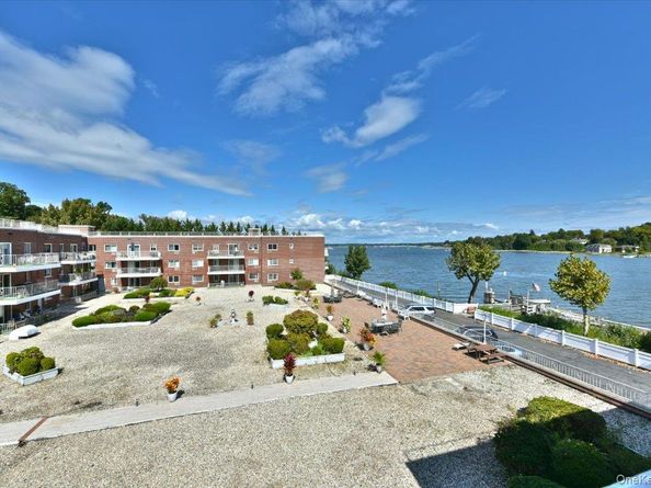 320 E Shore Road C, Great Neck NY 11023