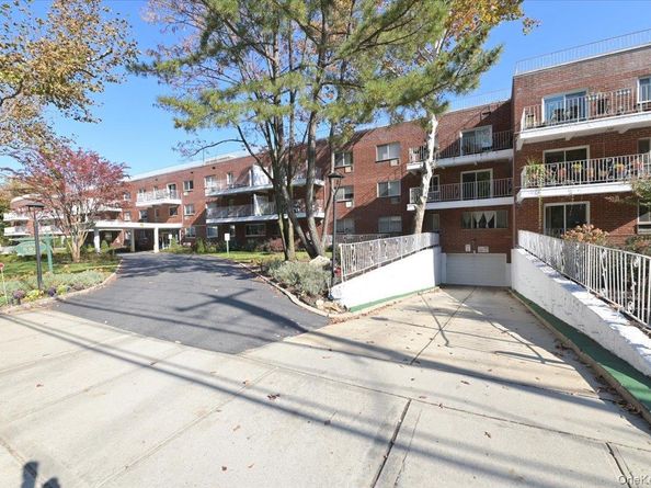 320 E Shore Road C, Great Neck NY 11023