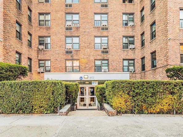 2835 Webb Avenue 2A, Bronx NY 10468