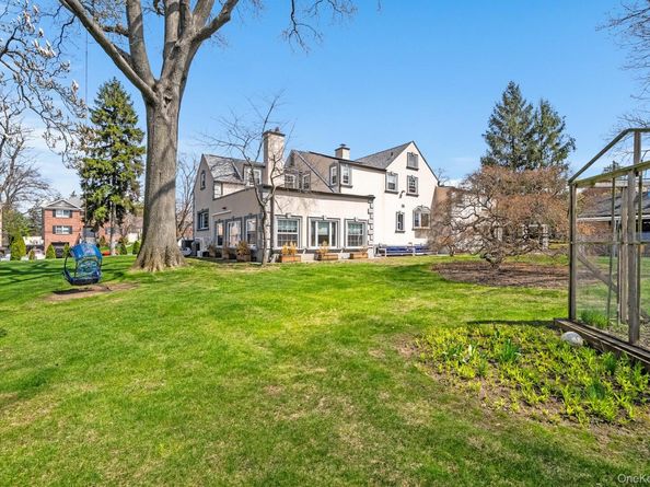 191 Dunwoodie Street, Yonkers NY 10704