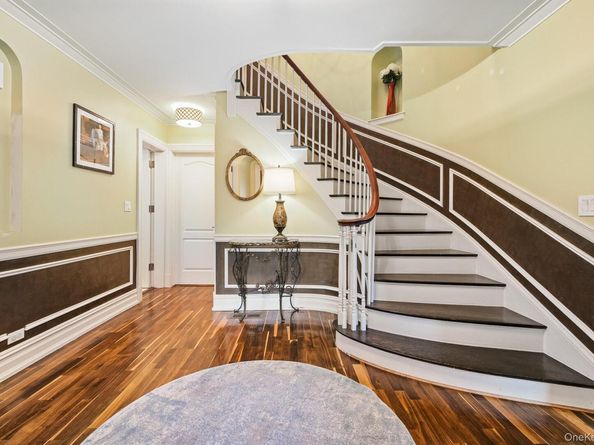 191 Dunwoodie Street, Yonkers NY 10704