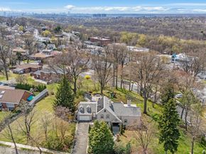 191 Dunwoodie Street, Yonkers NY 10704