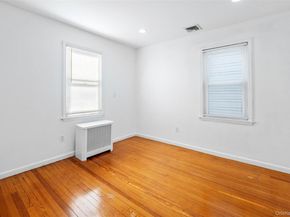 92-40 245th Street, Floral Park NY 11001