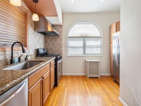 92-40 245th Street, Floral Park NY 11001