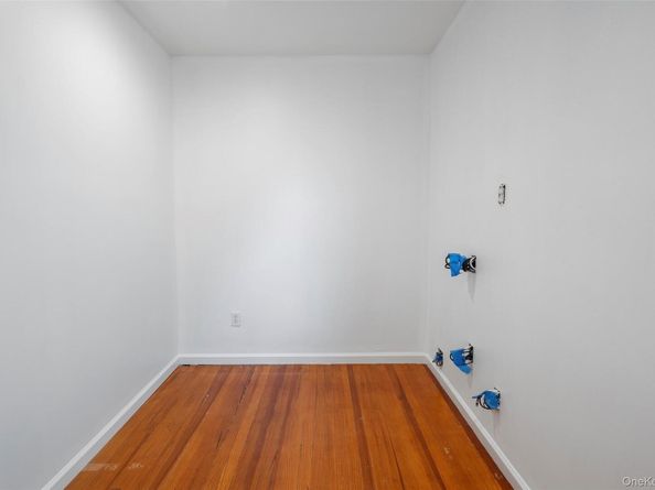 92-40 245th Street, Floral Park NY 11001