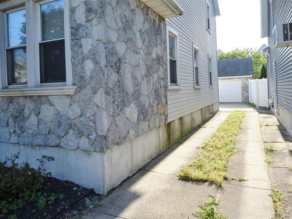 92-40 245th Street, Floral Park NY 11001