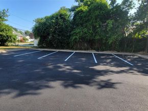 83 Kraemer Street, Hicksville NY 11801