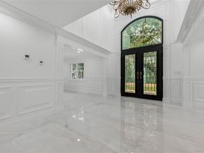 15 Southwick Court, Plainview NY 11803