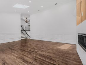 15 Southwick Court, Plainview NY 11803