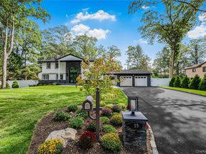 15 Southwick Court, Plainview NY 11803