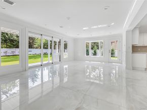 15 Southwick Court, Plainview NY 11803