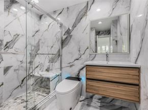 15 Southwick Court, Plainview NY 11803