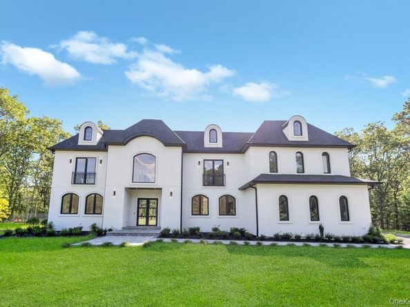 19 Carman Road, Dix Hills NY 11746