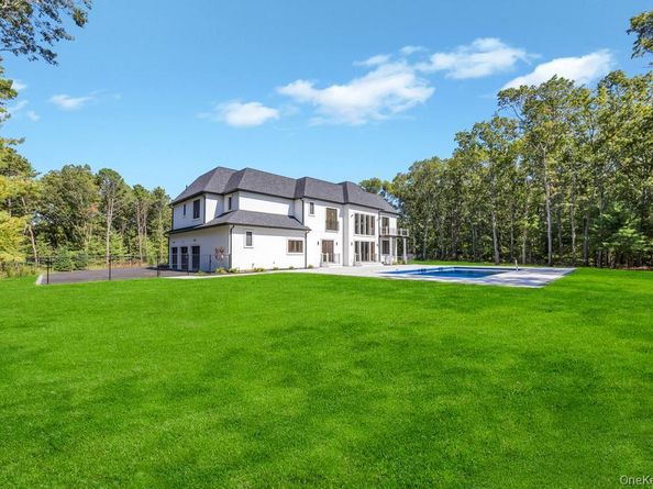 19 Carman Road, Dix Hills NY 11746