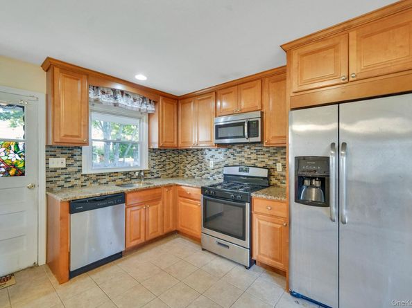 3 Radburn Lane, Port Jefferson Station NY 11776