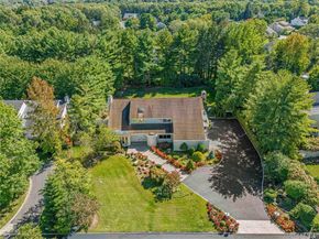 6 Clearmeadow Lane, Woodbury NY 11797