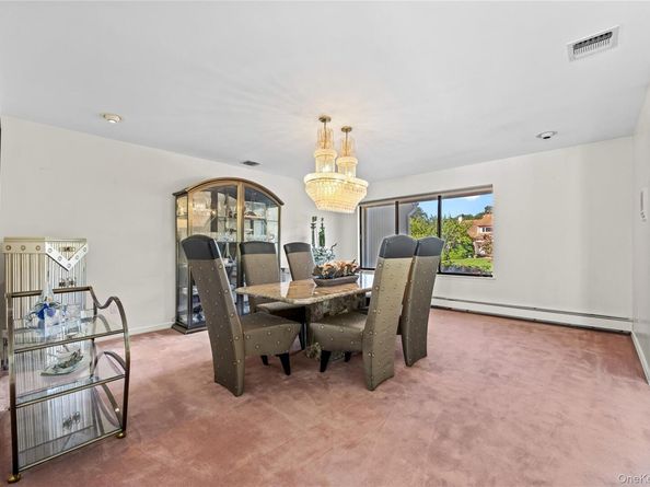 6 Clearmeadow Lane, Woodbury NY 11797