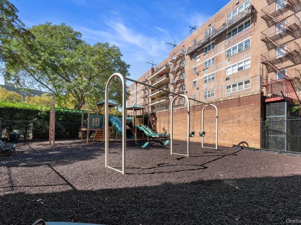 88-25 155 Avenue 2B, Howard Beach NY 11414