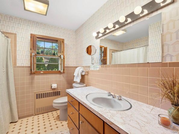 16 Primrose Lane, Aquebogue NY 11931