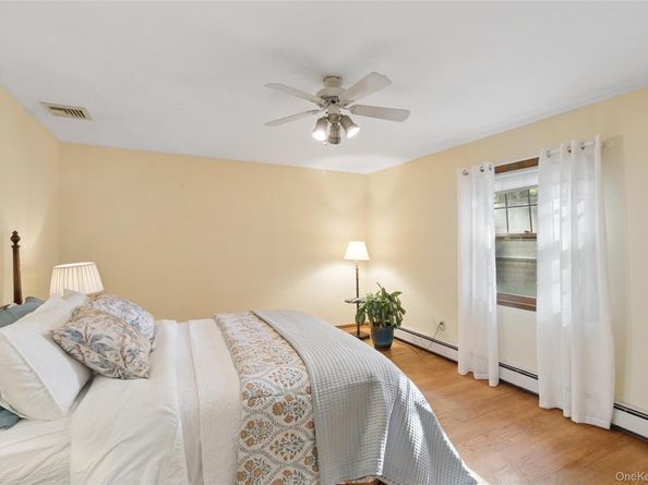 16 Primrose Lane, Aquebogue NY 11931