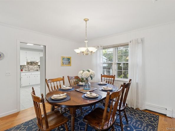 16 Primrose Lane, Aquebogue NY 11931