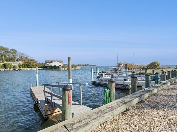 16 Primrose Lane, Aquebogue NY 11931