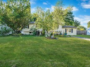 2812 Sipp Avenue, Medford NY 11763