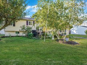 2812 Sipp Avenue, Medford NY 11763