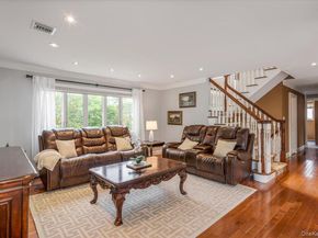 11 Fishermans Drive, Port Washington NY 11050